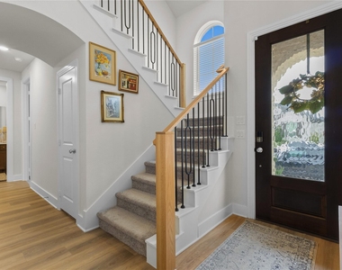 2609 Holland Court - Photo Thumbnail 3