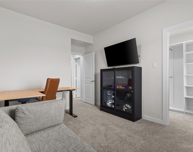 2609 Holland Court - Photo Thumbnail 22