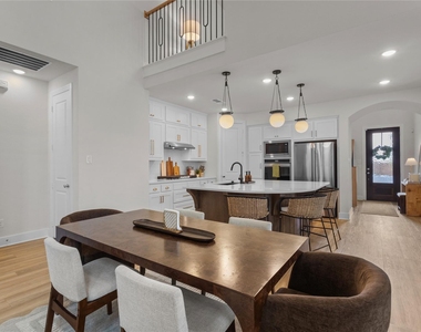 2609 Holland Court - Photo Thumbnail 8