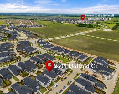 2609 Holland Court - Photo Thumbnail 32