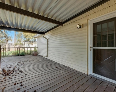 4919 Woodland Park Boulevard - Photo Thumbnail 13