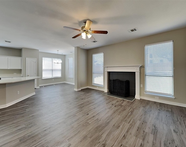 7016 Frost Lane - Photo Thumbnail 2