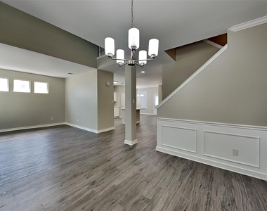 7016 Frost Lane - Photo Thumbnail 7