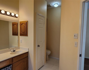 2413 Timber Ridge Lane - Photo Thumbnail 2