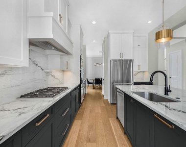 6190 Manderlay Drive - Photo Thumbnail 13