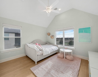 6190 Manderlay Drive - Photo Thumbnail 23