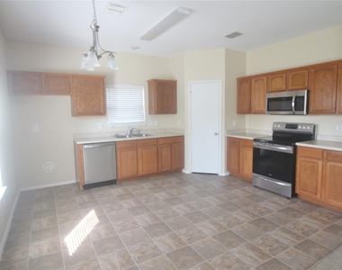 8420 Ridge Creek Drive - Photo Thumbnail 5