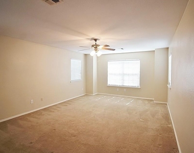 8420 Ridge Creek Drive - Photo Thumbnail 10