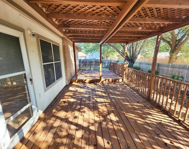 741 Cardinal Drive - Photo Thumbnail 16