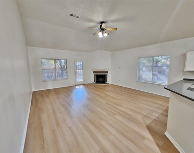 741 Cardinal Drive - Photo Thumbnail 7