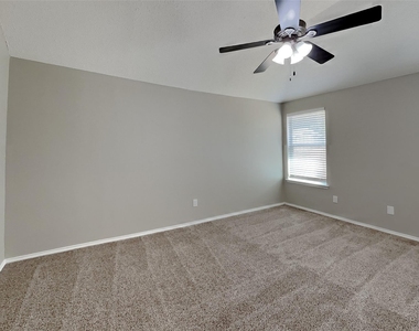 1822 Cancun Drive - Photo Thumbnail 7