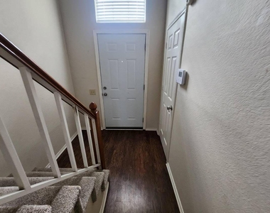 1503 Maybrook Court - Photo Thumbnail 9
