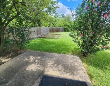 1503 Maybrook Court - Photo Thumbnail 3