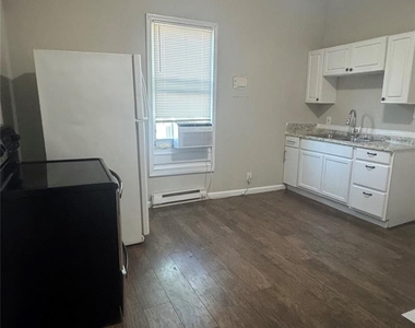 617 Pinoca Street - Photo Thumbnail 4