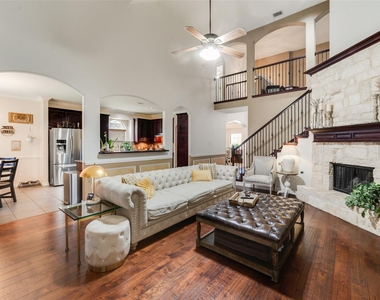 9109 Hawley Drive - Photo Thumbnail 7