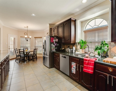 9109 Hawley Drive - Photo Thumbnail 12