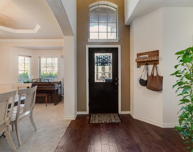 9109 Hawley Drive - Photo Thumbnail 3
