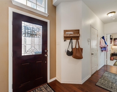 9109 Hawley Drive - Photo Thumbnail 4