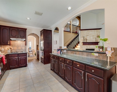 9109 Hawley Drive - Photo Thumbnail 13