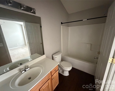 9530 Drains Bay Court - Photo Thumbnail 7