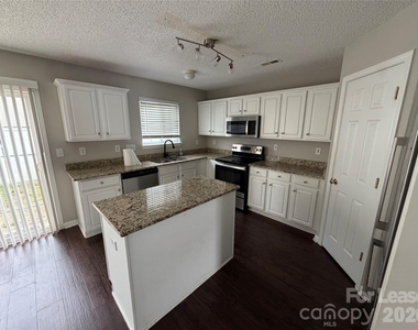 9530 Drains Bay Court - Photo Thumbnail 2