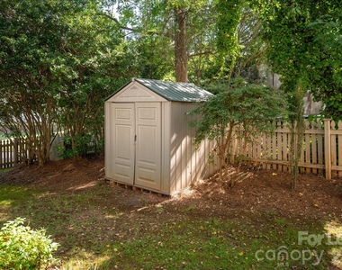 21412 Aftonshire Drive - Photo Thumbnail 15