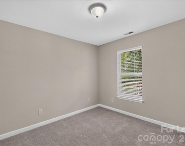 21412 Aftonshire Drive - Photo Thumbnail 8
