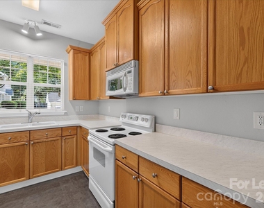 21412 Aftonshire Drive - Photo Thumbnail 3