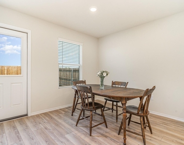 504 S Hopson Street - Photo Thumbnail 6