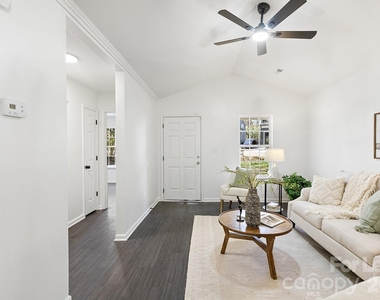 913 Tennyson Drive - Photo Thumbnail 7