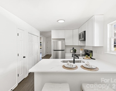 913 Tennyson Drive - Photo Thumbnail 9