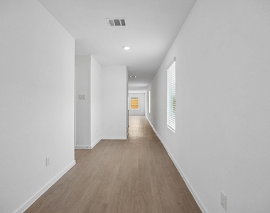 3109 Lynmar Lane - Photo Thumbnail 17