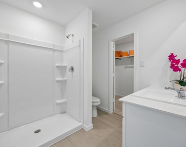 3109 Lynmar Lane - Photo Thumbnail 13