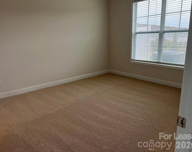 7899 Iron Road - Photo Thumbnail 9