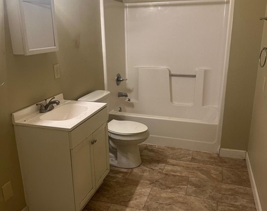 1323 7th Street - Photo Thumbnail 4