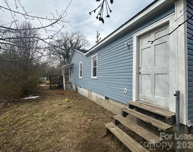 1323 7th Street - Photo Thumbnail 2