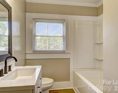 2202 W Stage Coach Trail - Photo Thumbnail 9