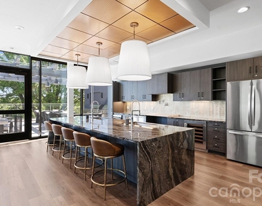 1755 Lombardy Circle - Photo Thumbnail 15