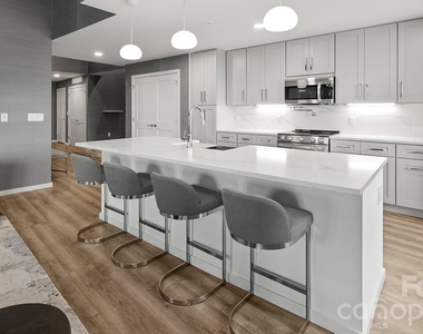 1755 Lombardy Circle - Photo Thumbnail 17