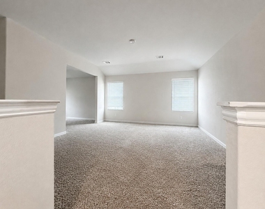 3444 Flatiron Drive - Photo Thumbnail 10
