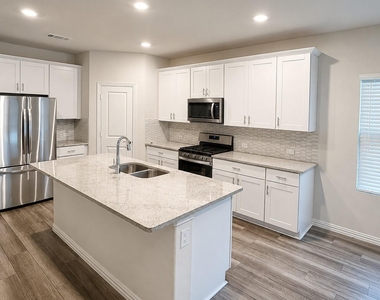 3444 Flatiron Drive - Photo Thumbnail 2