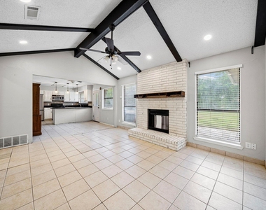 4022 William Street - Photo Thumbnail 2