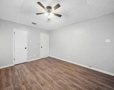 4022 William Street - Photo Thumbnail 10