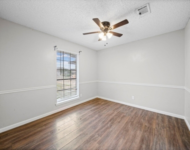 4022 William Street - Photo Thumbnail 13