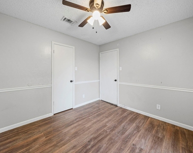 4022 William Street - Photo Thumbnail 14