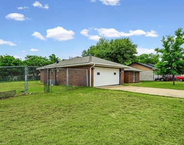 4022 William Street - Photo Thumbnail 1