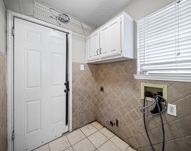 4022 William Street - Photo Thumbnail 18