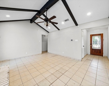 4022 William Street - Photo Thumbnail 4