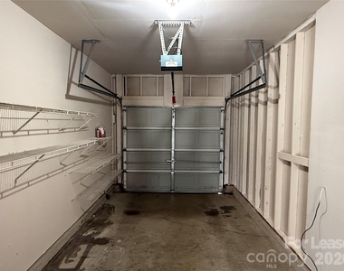 2146 Mckenzie Creek Drive - Photo Thumbnail 15