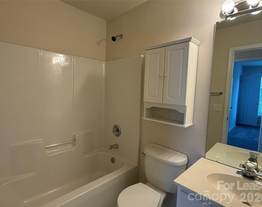 2146 Mckenzie Creek Drive - Photo Thumbnail 11